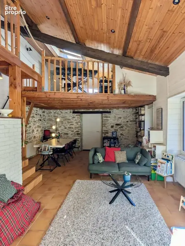 Maison de caractère 85 m2  Pierre & poutres  Jardin arboré - photo 4