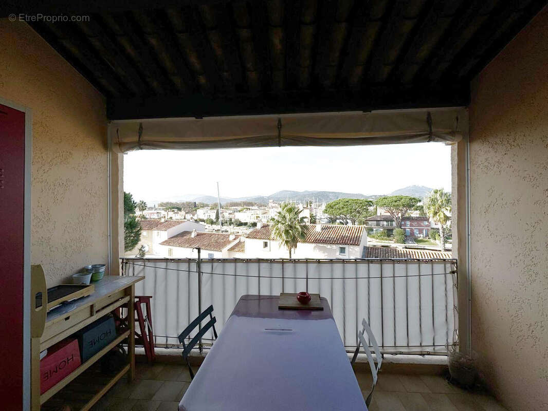 Appartement à COGOLIN