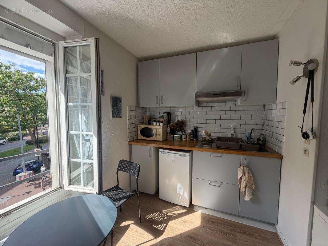 Appartement À Vendre - photo 3
