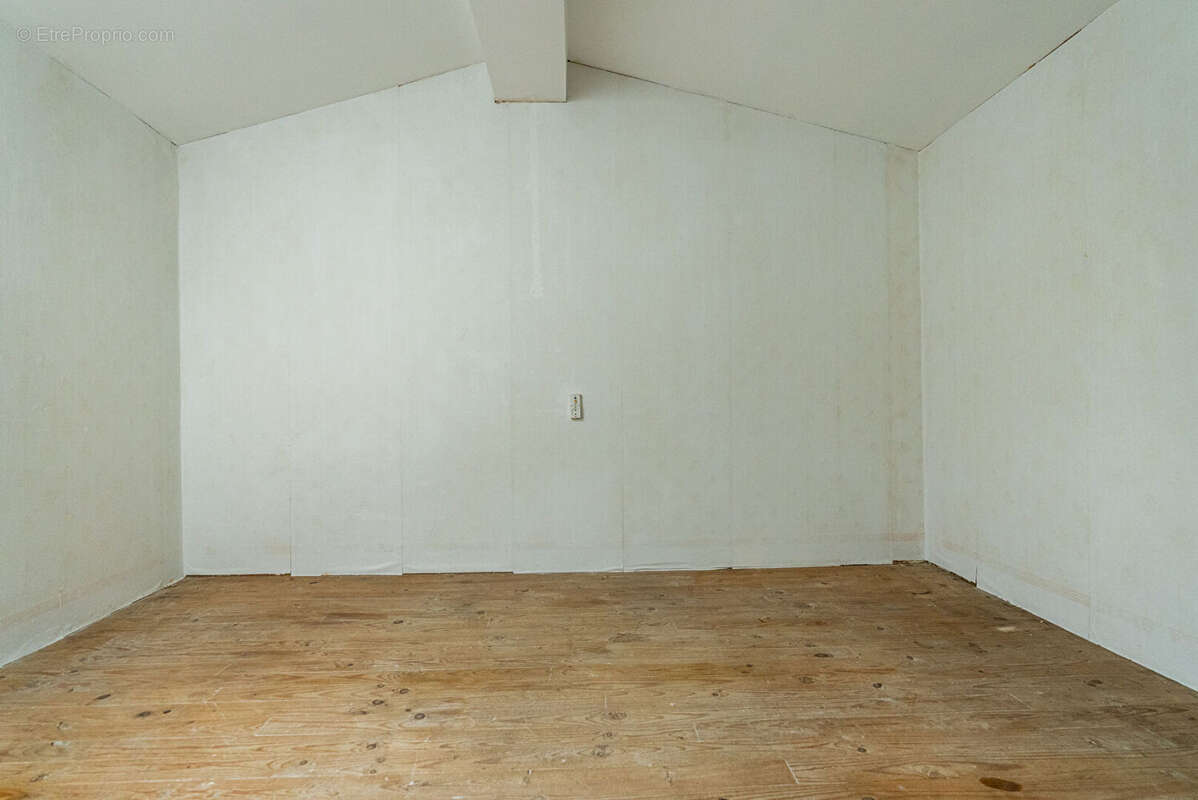 Maison à LADERN-SUR-LAUQUET