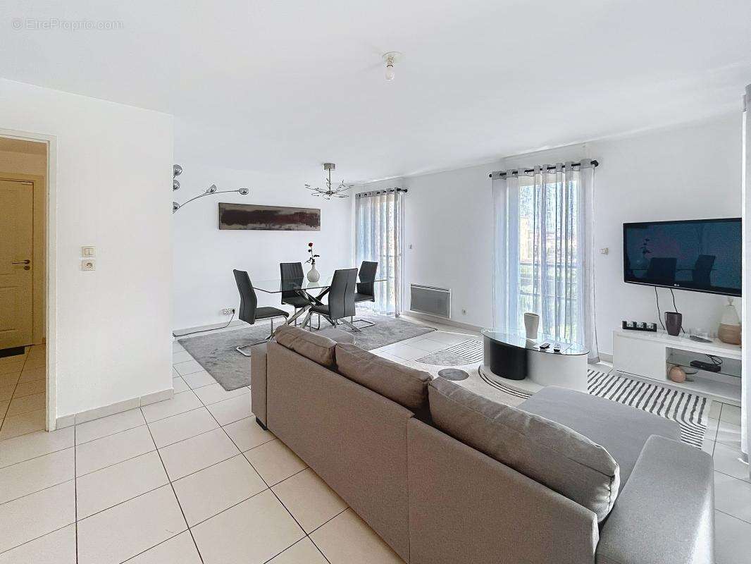 Appartement à FREJUS