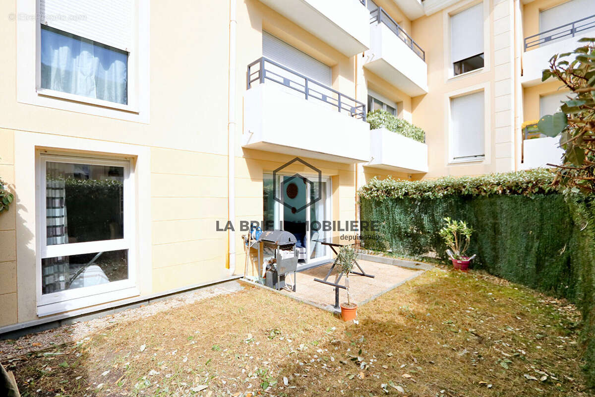 Appartement à BRIE-COMTE-ROBERT