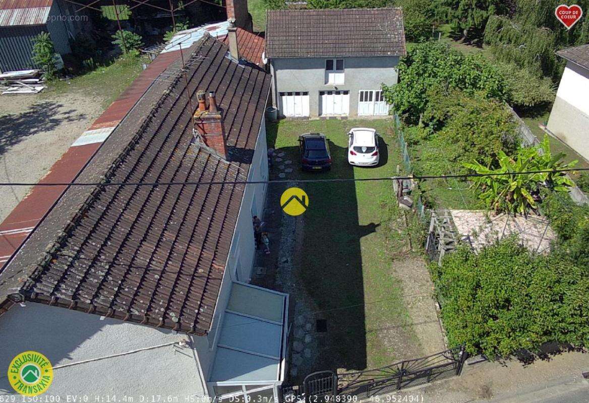 Maison à LA GUERCHE-SUR-L&#039;AUBOIS
