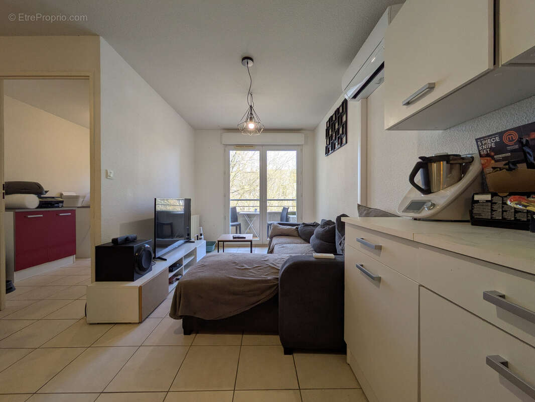 Appartement à BAGNOLS-SUR-CEZE