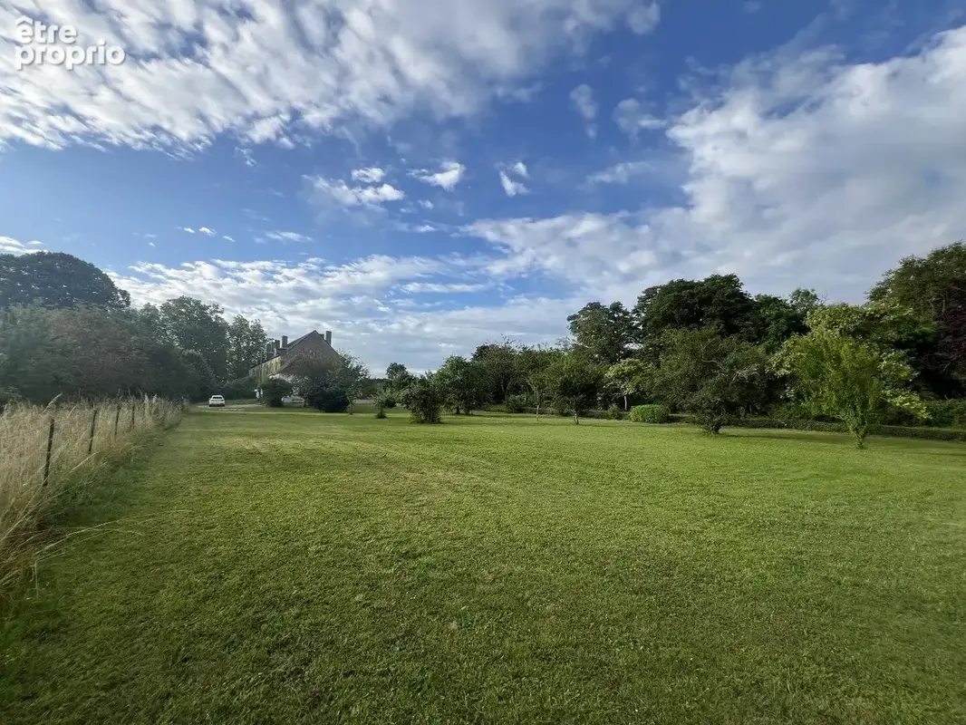 une partie d'un château, bien rénové. - photo 6