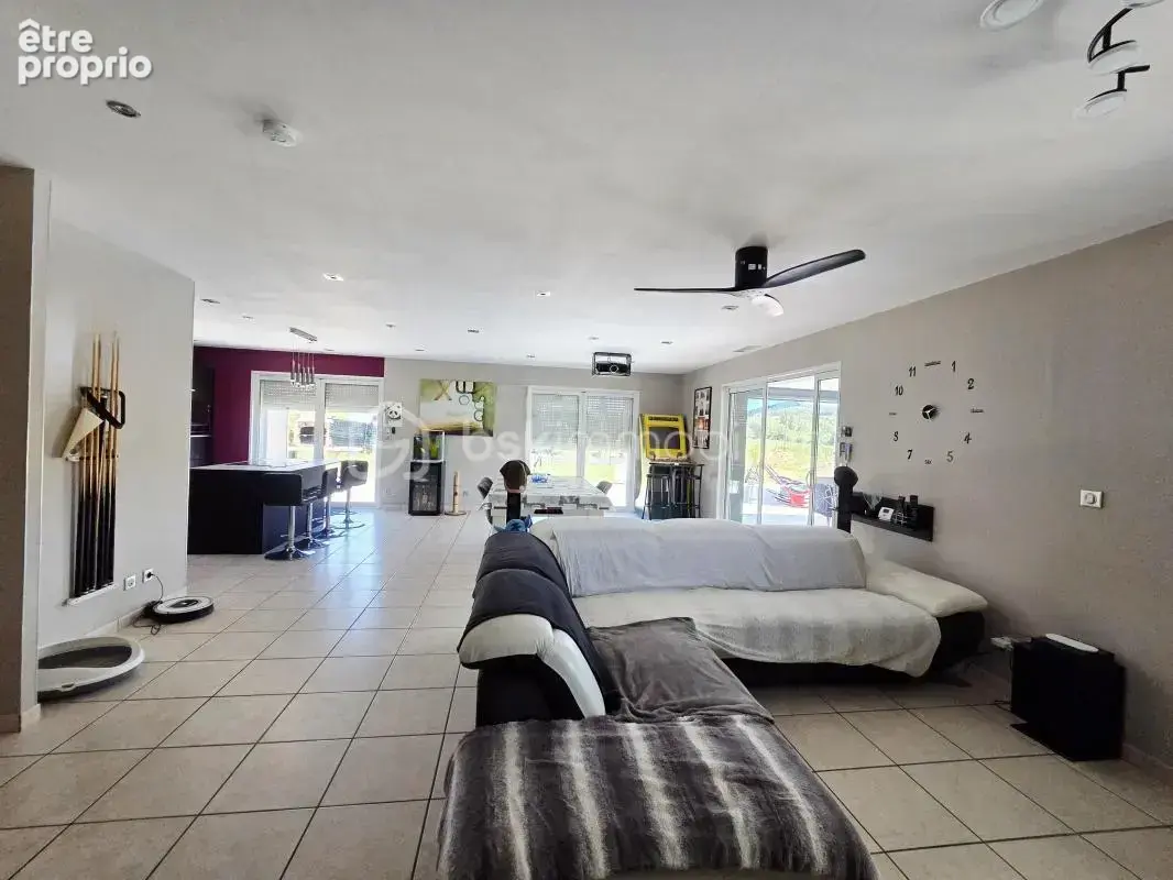 Superbe propriété T6 avec piscine, prestations haut de gamme - photo 3