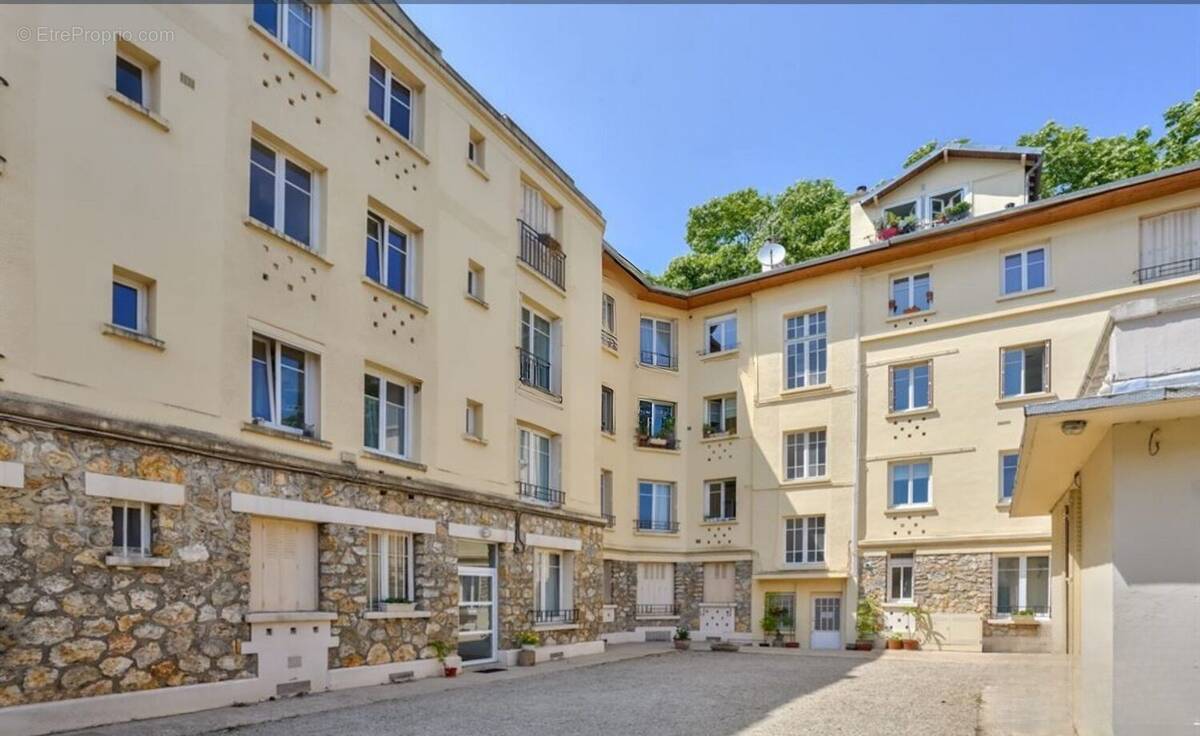 Appartement à LE VESINET