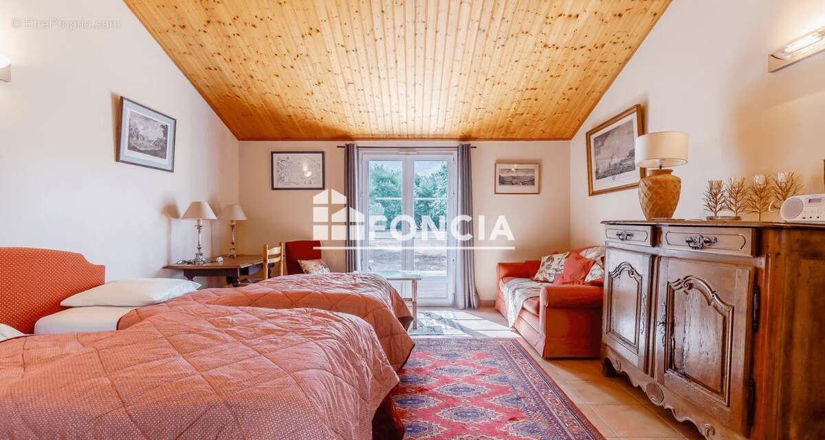 Maison à L&#039;AIGUILLON-SUR-VIE