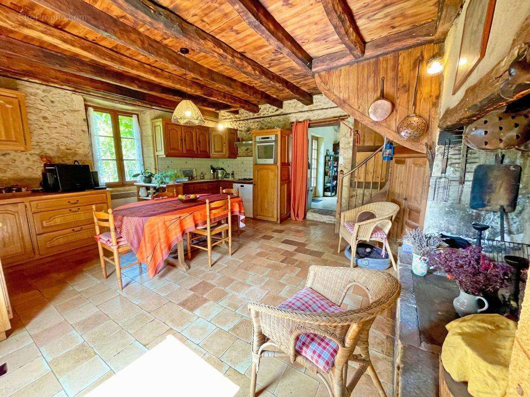 Maison à MAUZENS-ET-MIREMONT