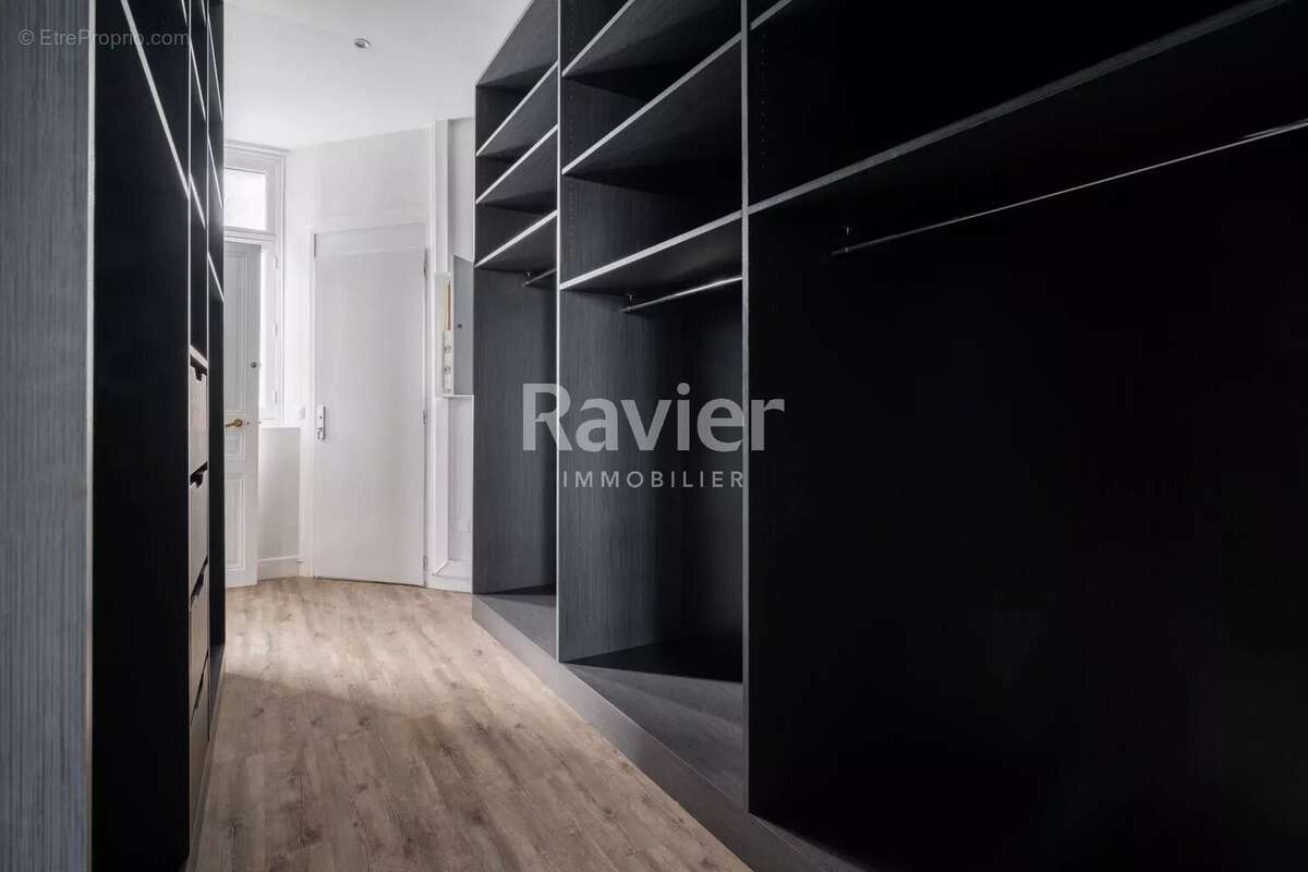 Appartement à PARIS-7E