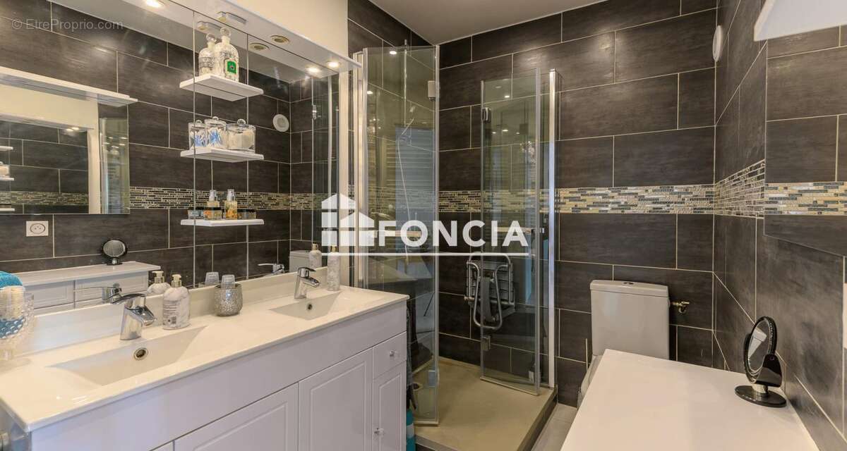 Appartement à SERRIS