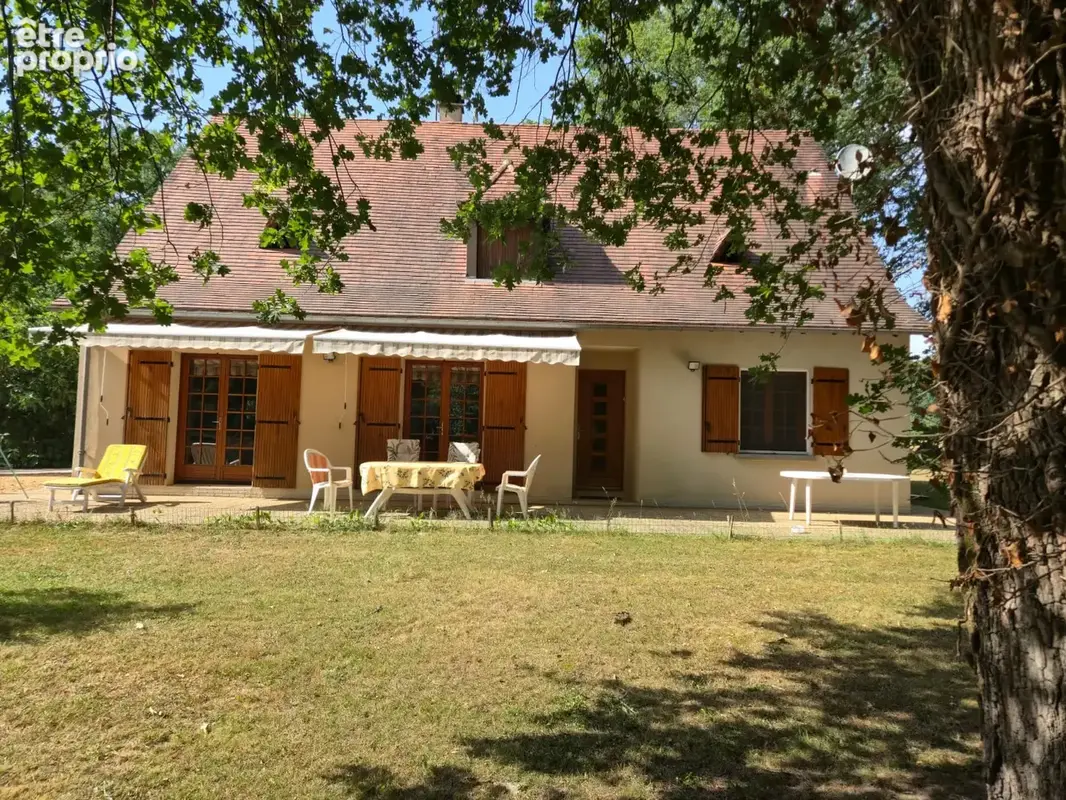 Périgourdine avec étangs, 15 hectares entièrement clôturés. Nature - photo 3