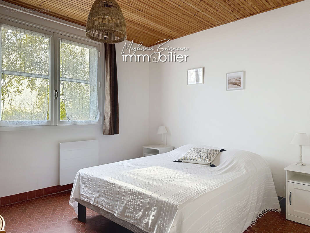 Maison de plain-pied sur plus de 5 000 m2 de terrain à Notre-Dame-de-Monts - photo 9