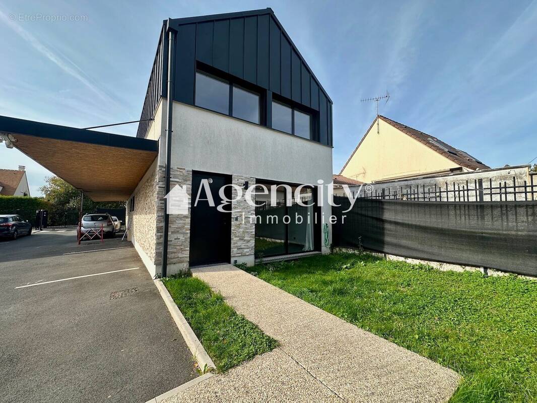 Maison à LAGNY-SUR-MARNE