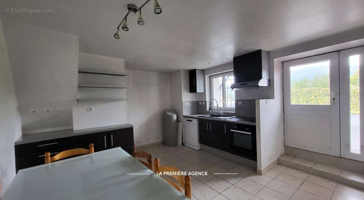 Maison à PONTCHARRA-SUR-TURDINE