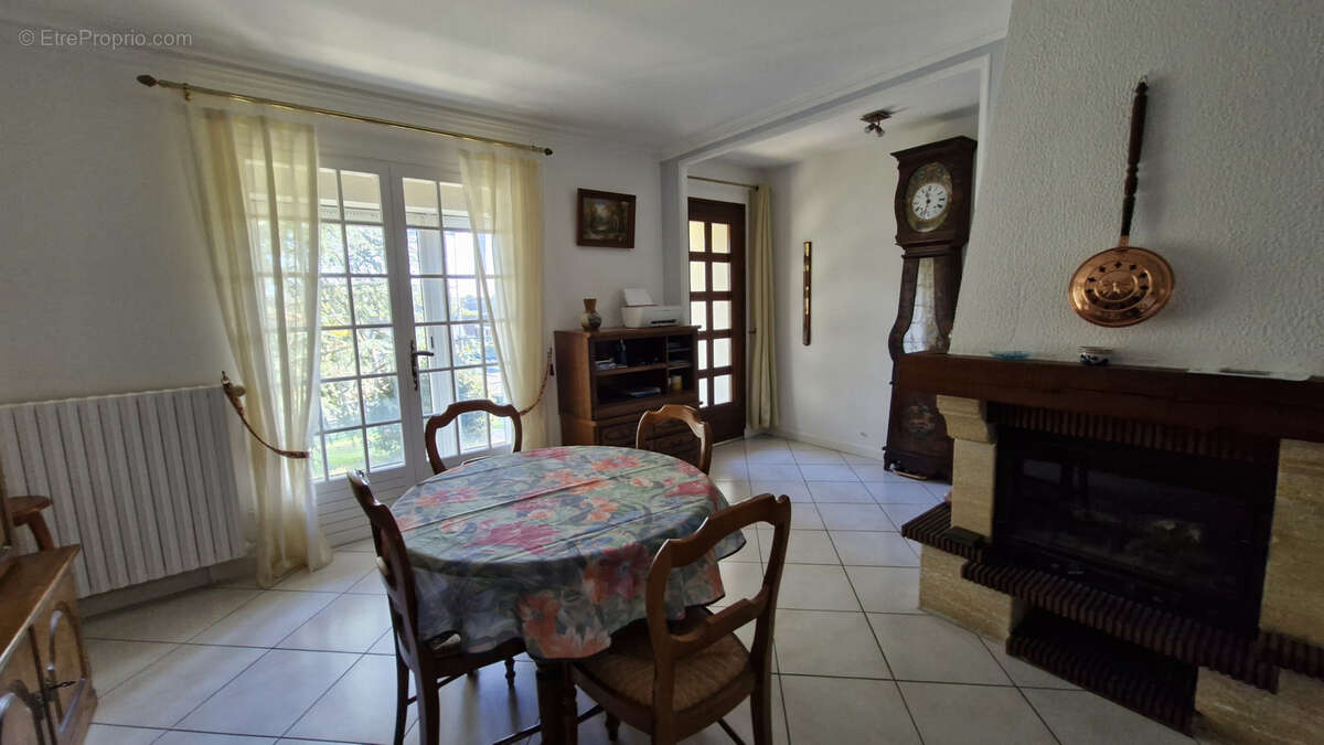 Maison à SAINT-MARCEL