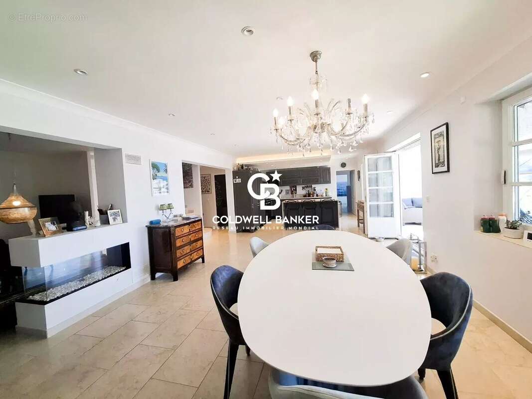 Maison à CARQUEIRANNE