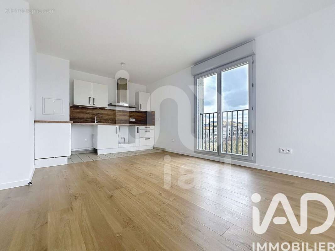 Photo 4 - Appartement à VERT-SAINT-DENIS