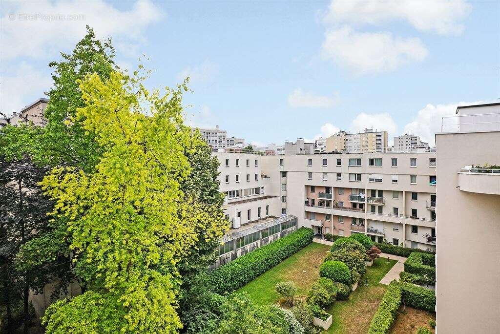 Appartement à PARIS-20E