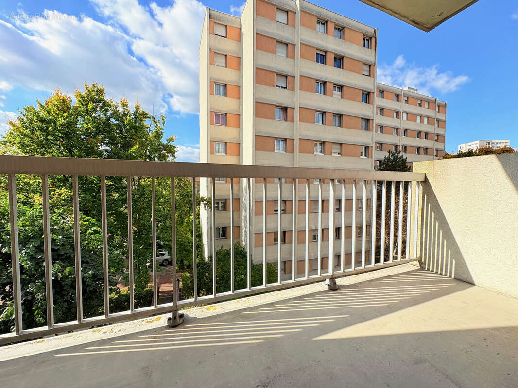 Appartement à BAGNEUX