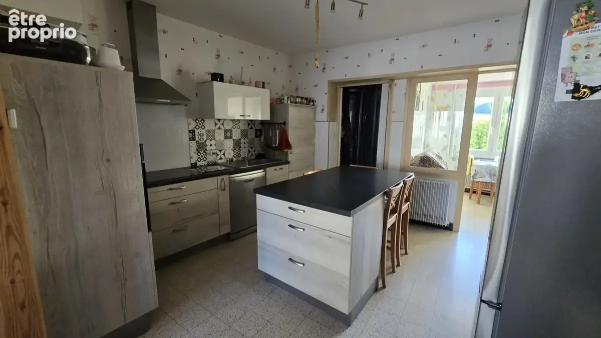 réf 4028 Maison de ville entretenue avec jardin secteur Ecole des Carrières - photo 4
