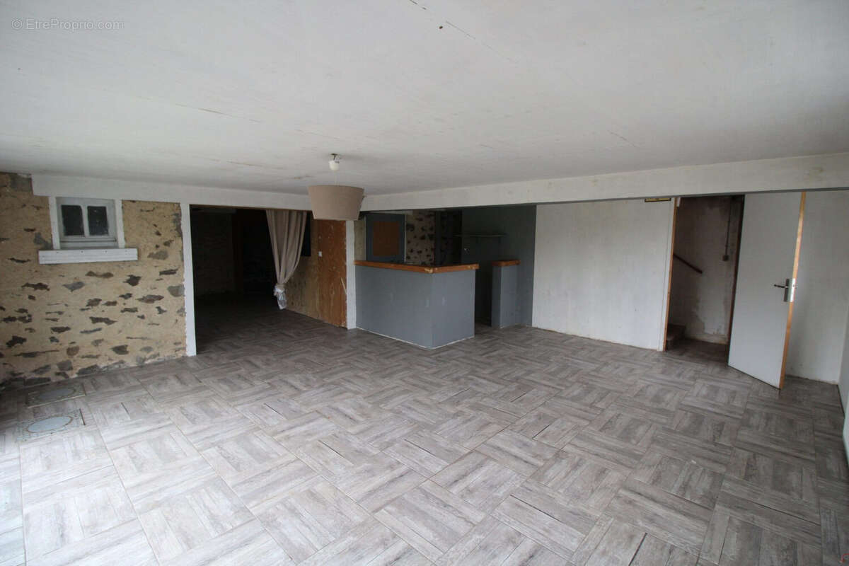 Maison 150 m² à Chassenon  - photo 8