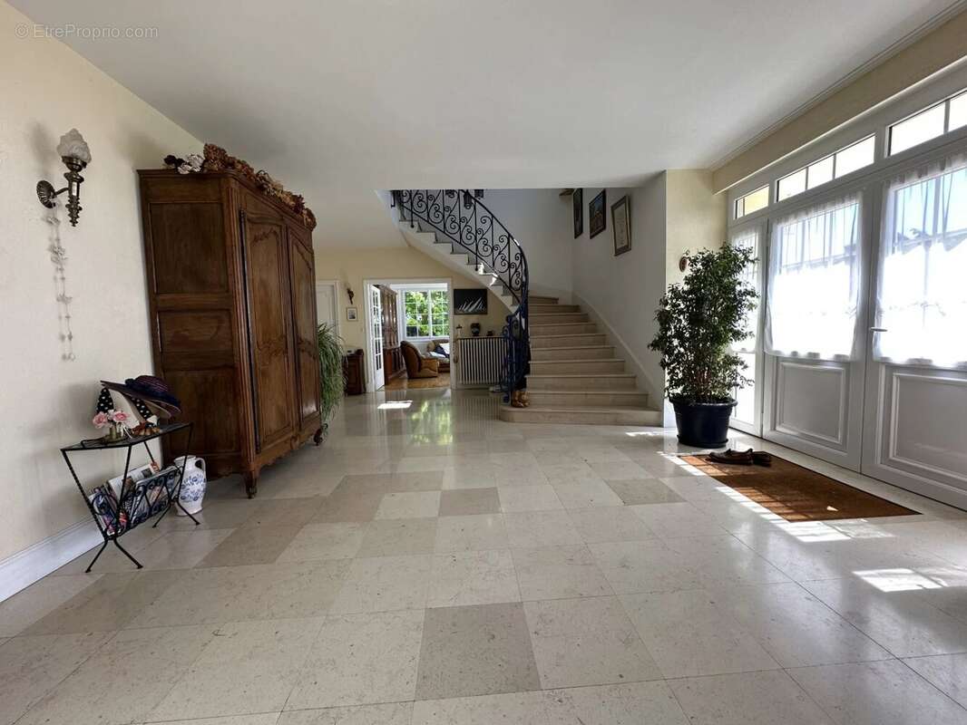 Maison à OINVILLE-SOUS-AUNEAU