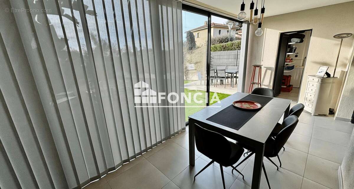 Appartement à SANARY-SUR-MER