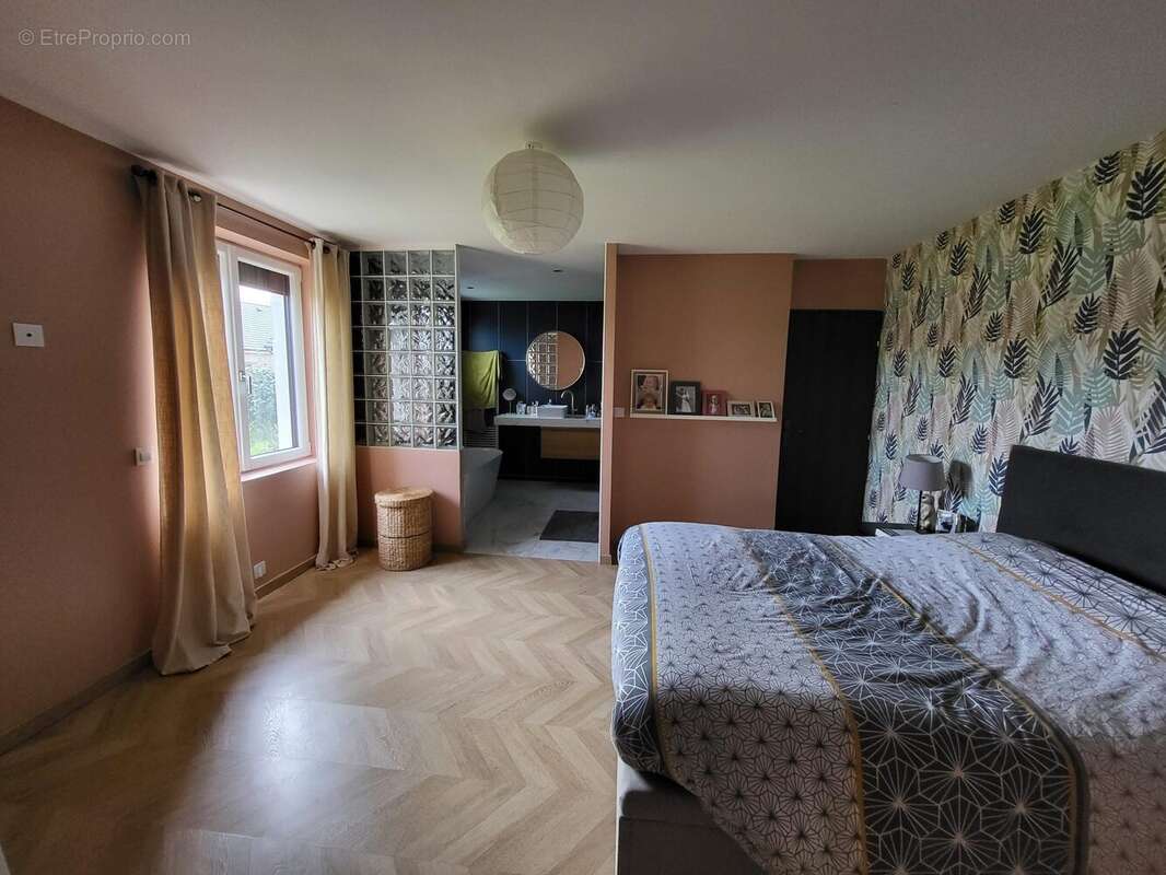 Maison à SAINT-ROMAIN-DE-COLBOSC