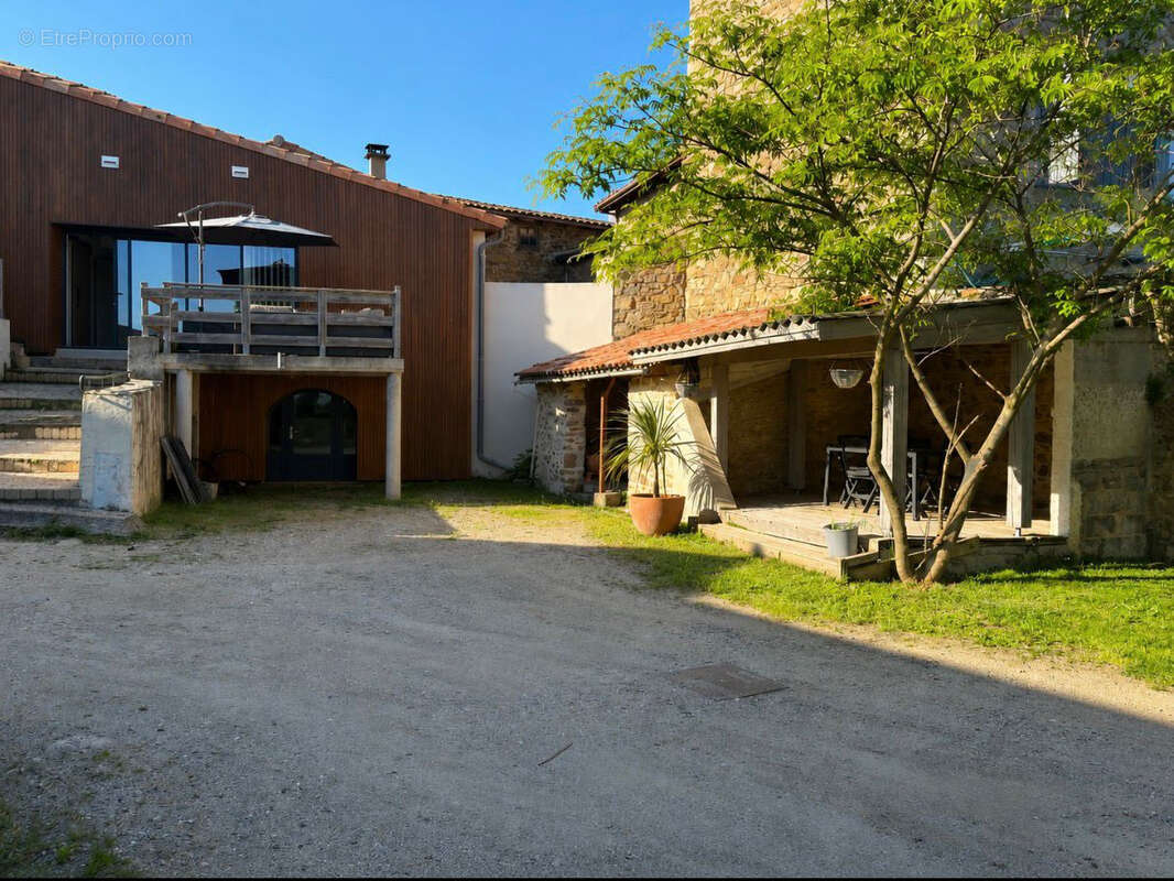 Maison à FELINES