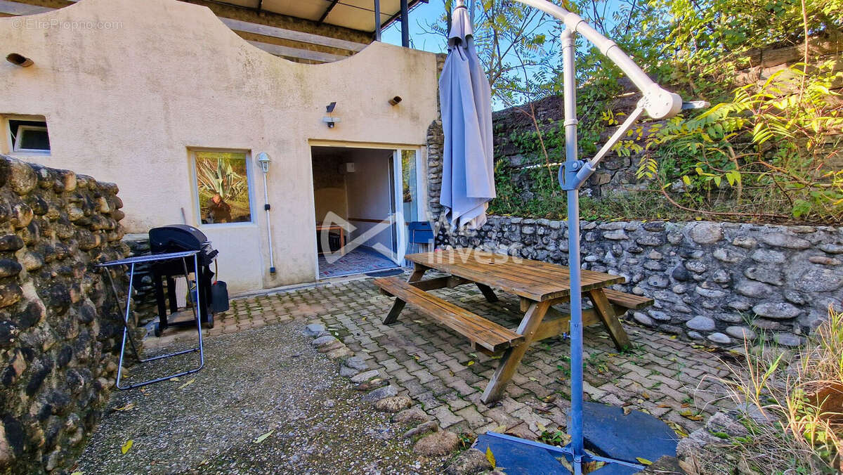 Appartement 64 m² à Les Assions  - photo 2