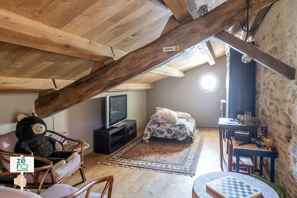 Maison de caractère 5 chambres au bord du Lay à Mareuil-sur-Lay   Terrain arboré 1 054 m2   Idéal famille, rés - photo 10