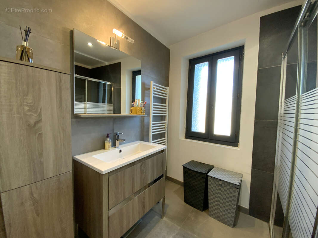 Maison de village en pierre avec terrain et piscine. - photo 12