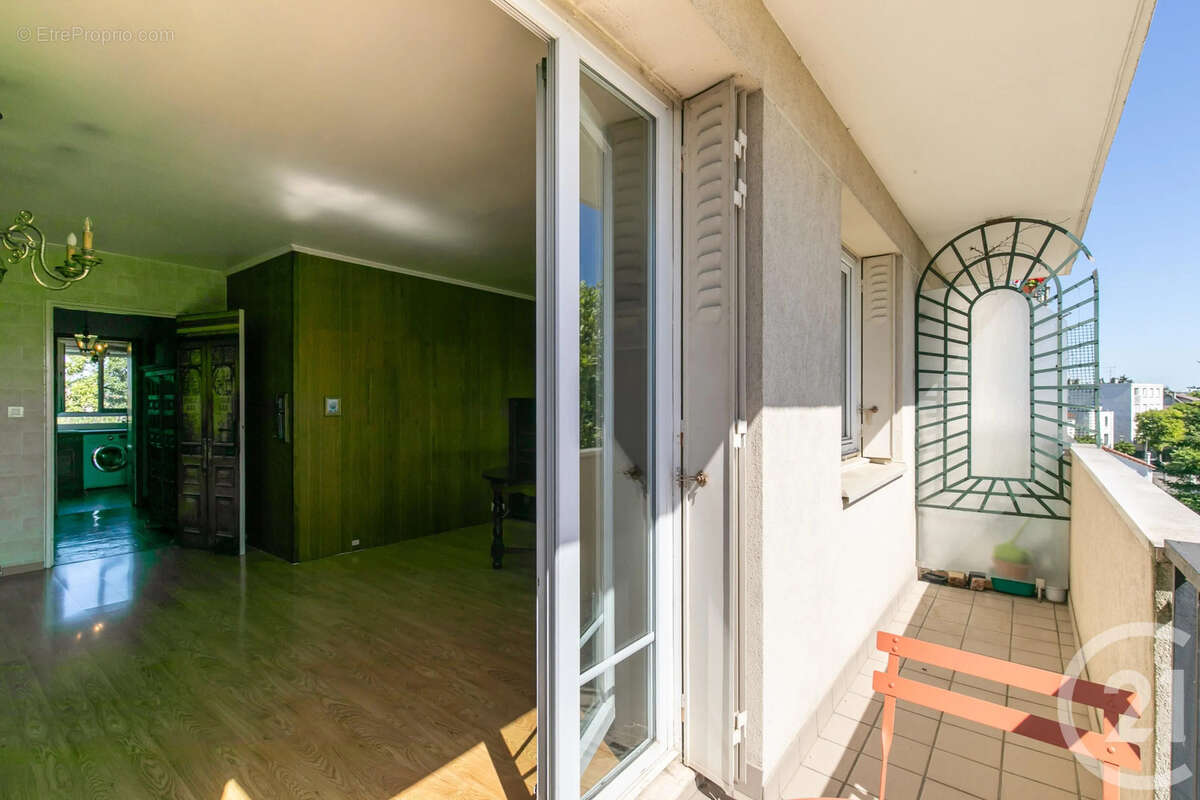 Appartement à SAINT-MAUR-DES-FOSSES