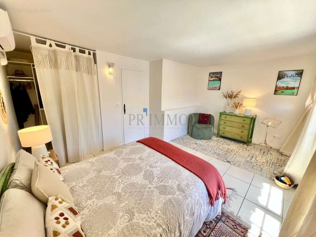 Appartement à FREJUS