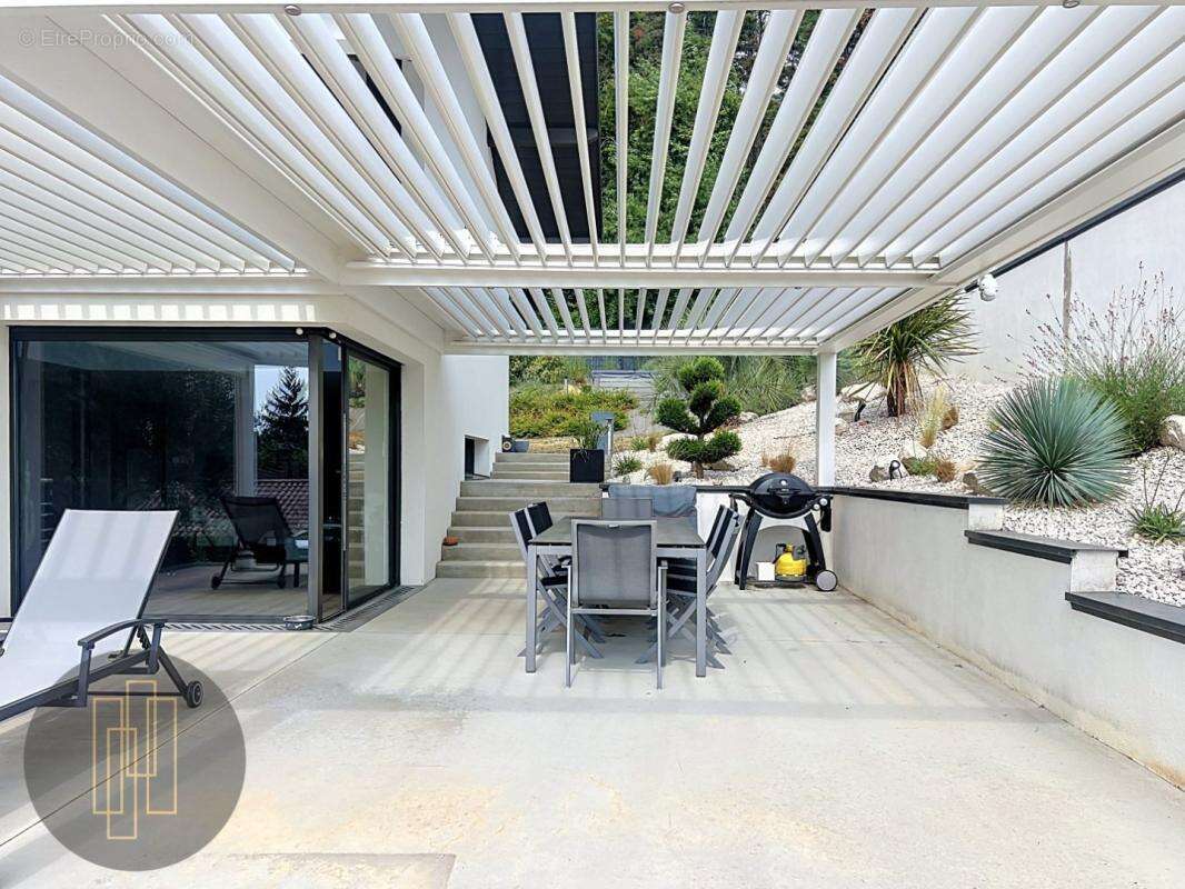 Exclusivité - Maison contemporaine 4 chambres au centre de Reyrieux - photo 3
