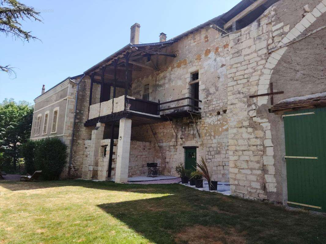 Maison à DANGE-SAINT-ROMAIN