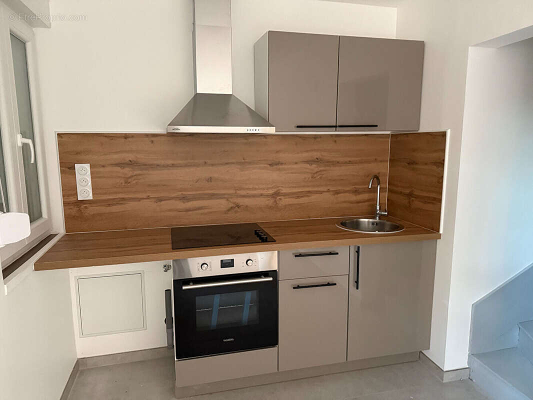 Appartement à LA FERE