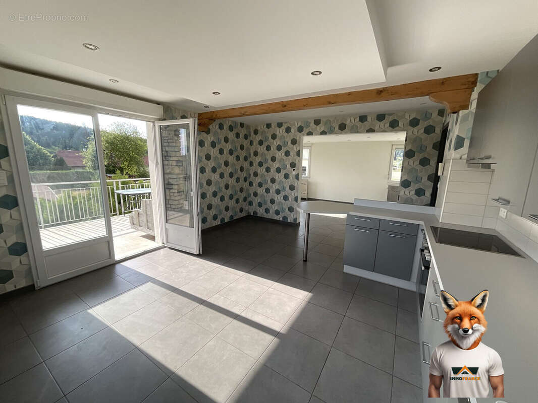 Maison 117 m² à Orchamps-Vennes  - photo 5