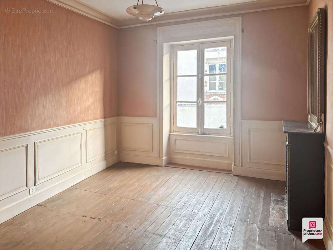 Maison à PRECIGNE