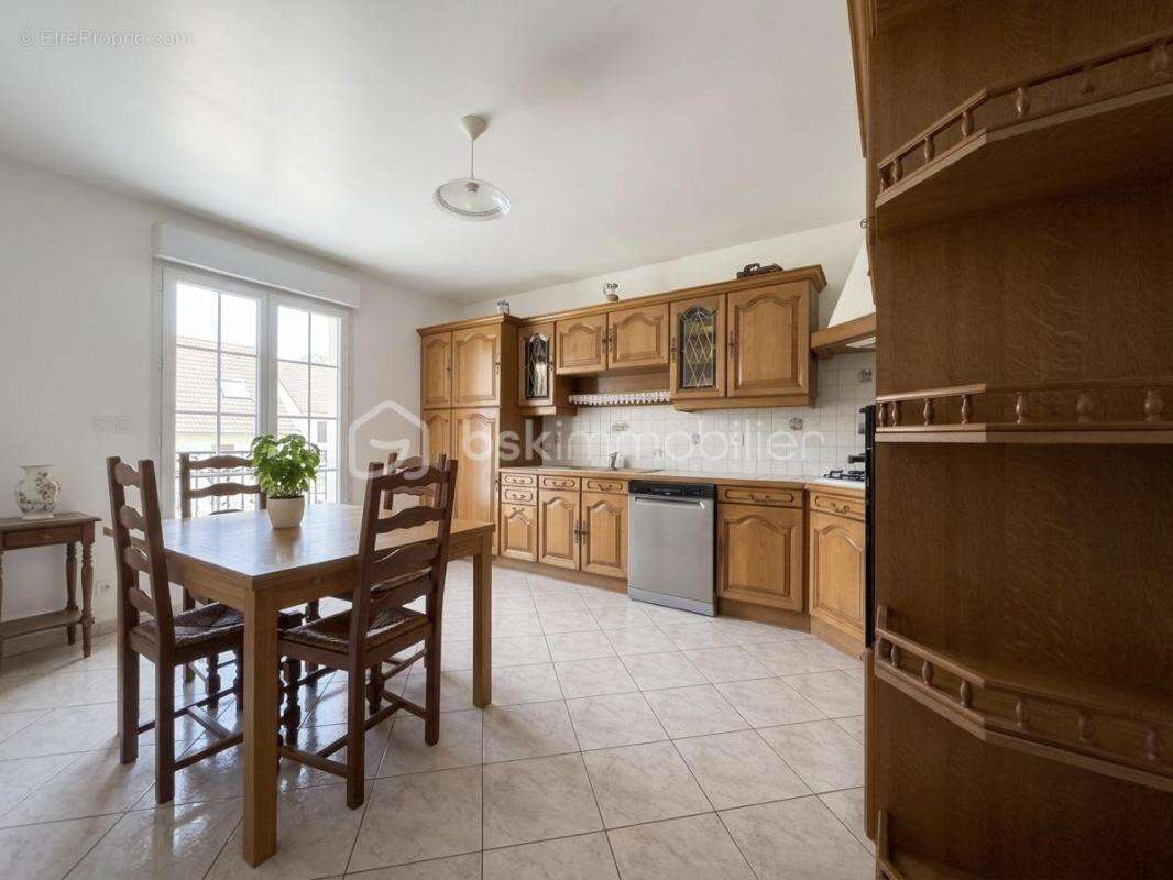 Maison à ROISSY-EN-BRIE