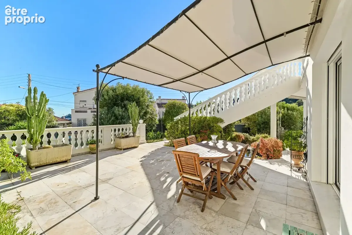 Nice Nord - Collines Saint-Sylvestre - Villa contemporaine 240m2 - jardin - photo 13