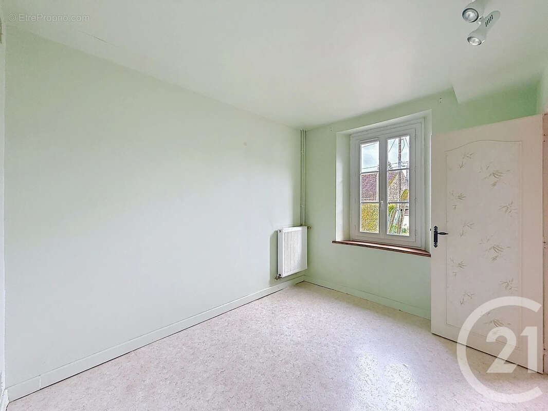 Maison à MELZ-SUR-SEINE