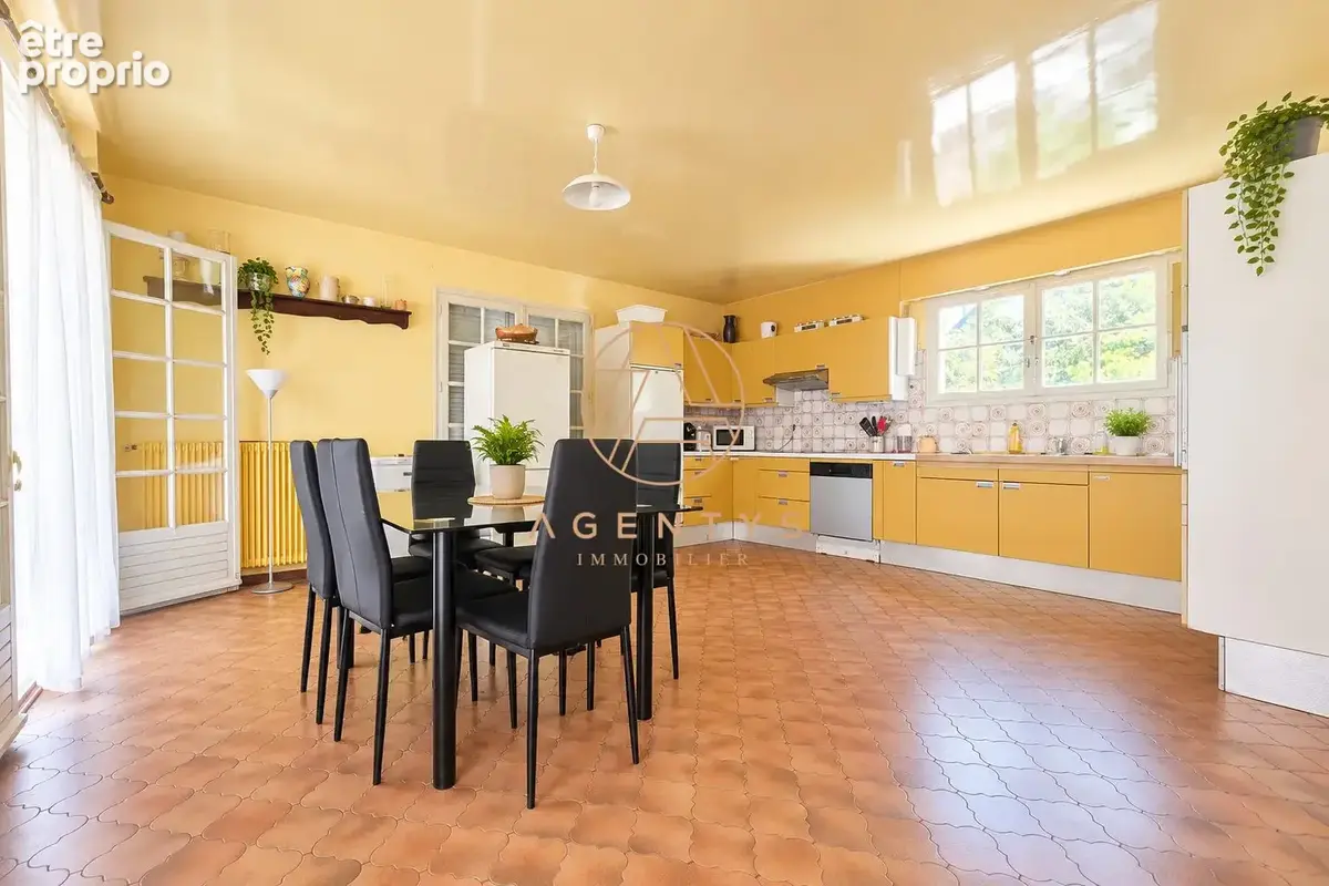 Maison 7 pièces 217 m² à vendre à Villiers-Sur-Marne (94350) - photo 9