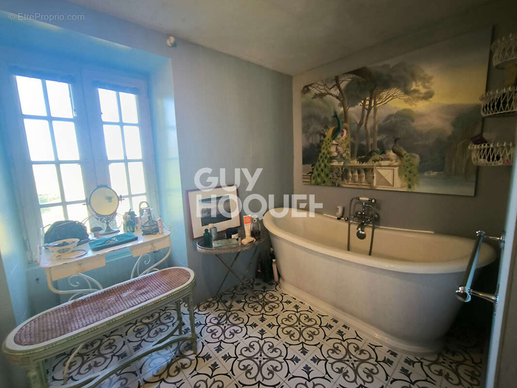 Maison à MINIAC-MORVAN