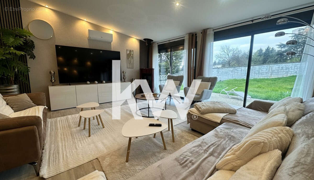 Appartement à SAINT-ETIENNE