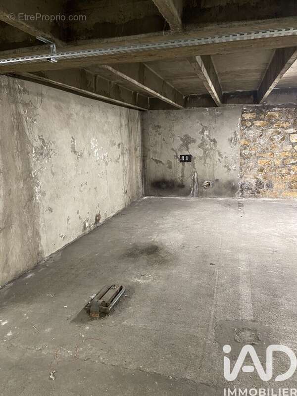 Photo 2 - Parking à PARIS-11E