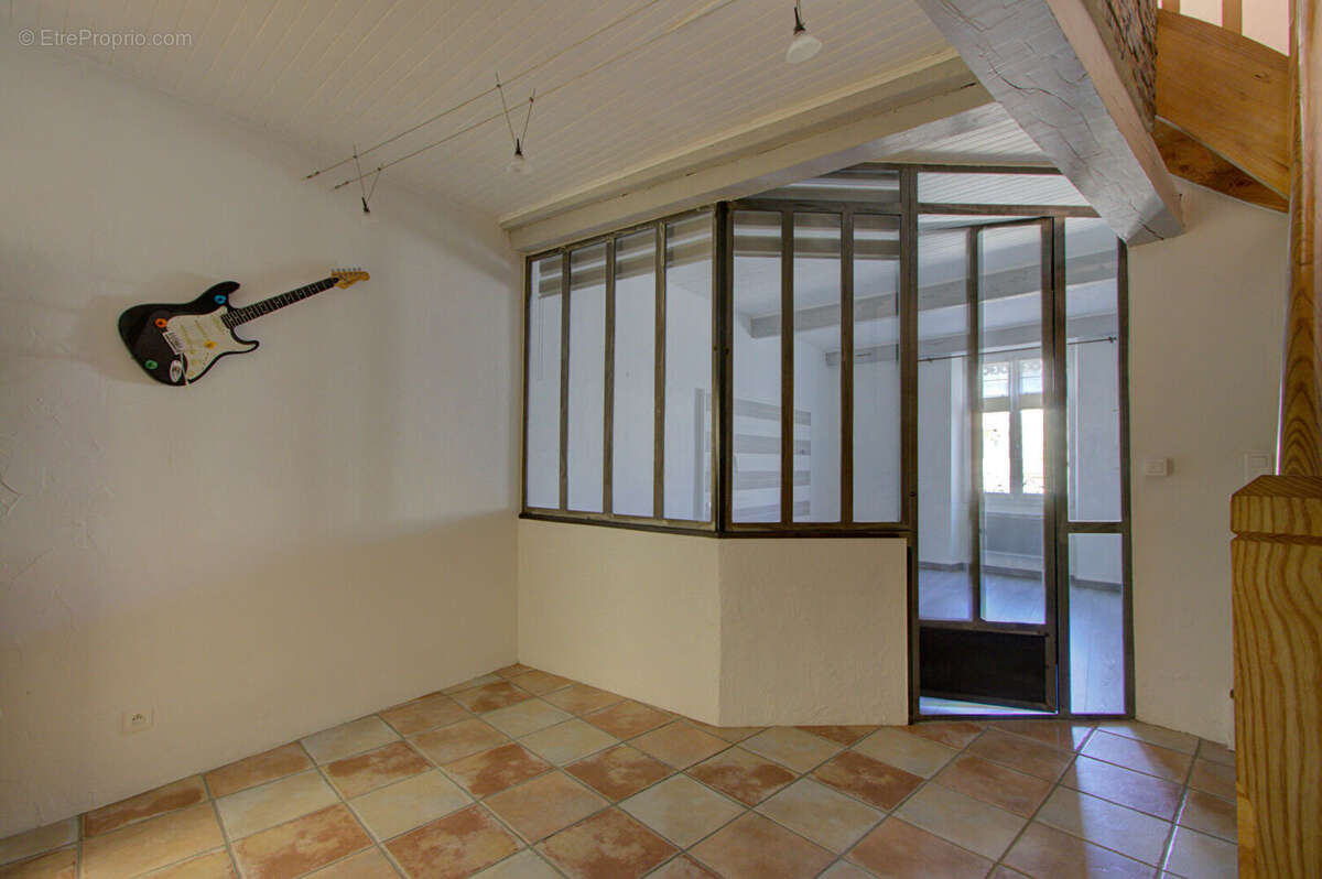 Maison à SAINT-PAUL-TROIS-CHATEAUX