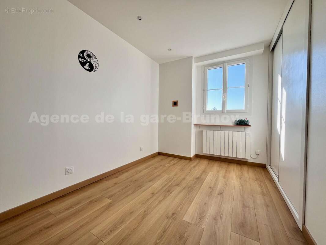 IMG_0593 - Appartement à BOUSSY-SAINT-ANTOINE