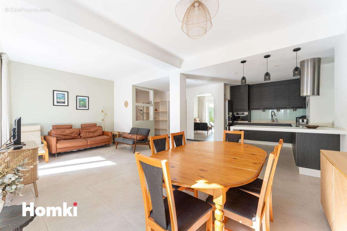 Appartement à MARSEILLE-7E